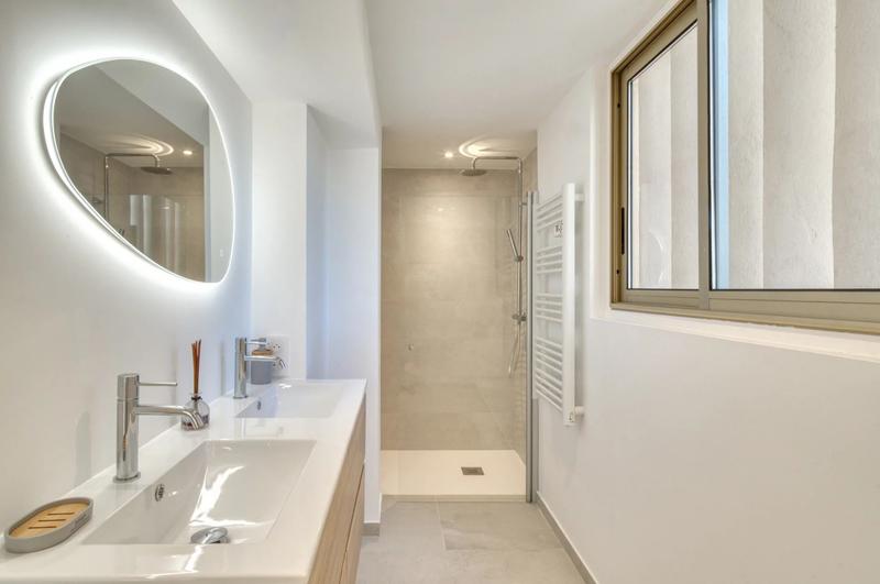 Appartement - 95 m² - 4 pièces