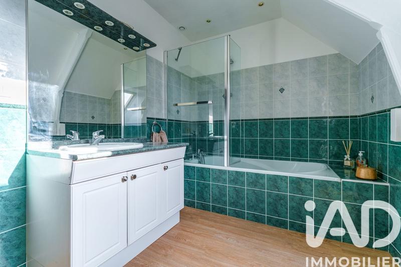 Maison - 175 m² - 8 pièces