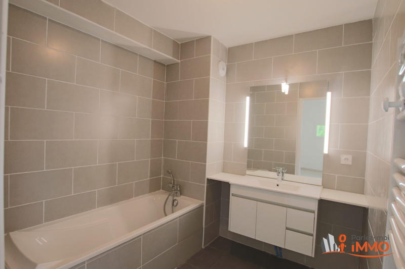 Appartement - 84 m² - 4 pièces