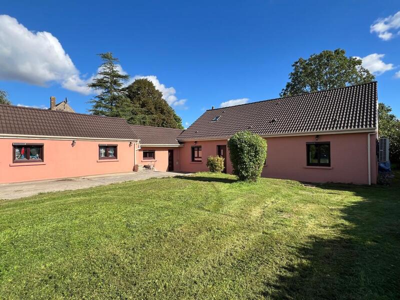 Maison - 180 m² - 6 pièces