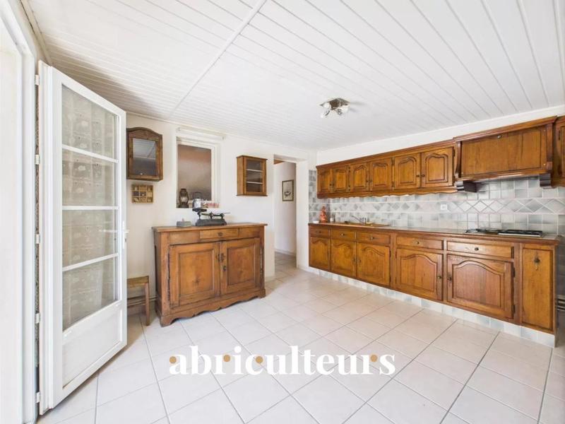 Maison - 94 m² - 5 pièces