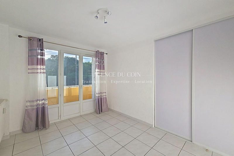 Appartement - 105 m² - 5 pièces