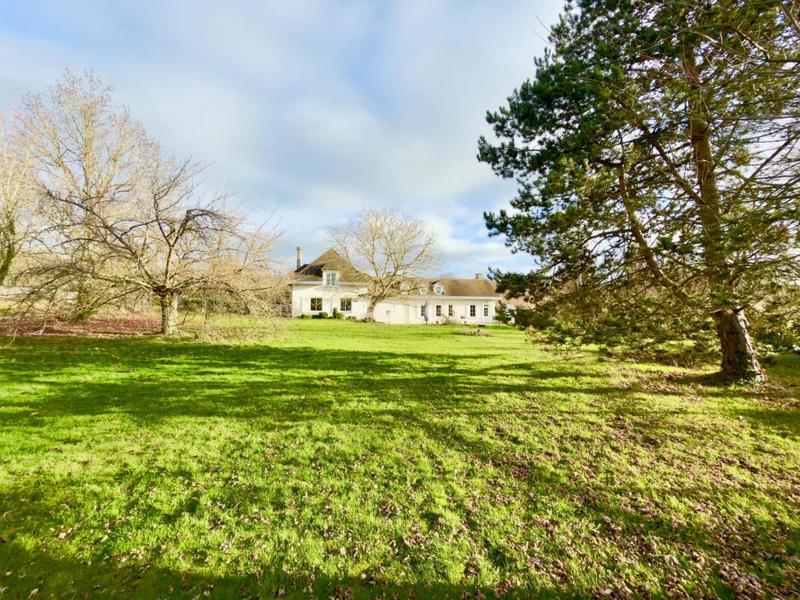 Longère - 233 m² - 8 pièces