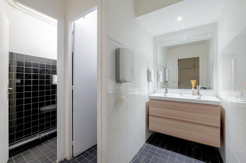 Local commercial - 299 m²