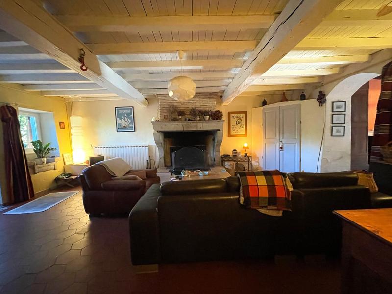 Maison ancienne - 188 m² - 6 pièces