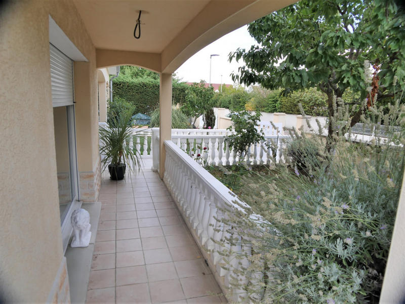 Maison - 258 m² - 8 pièces