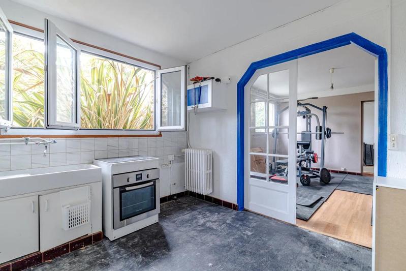 Maison - 180 m² - 8 pièces