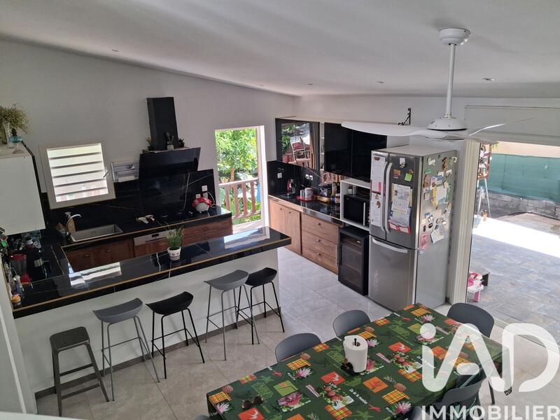 Maison - 110 m² - 4 pièces