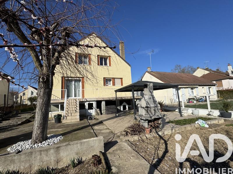 Maison - 110 m² - 5 pièces