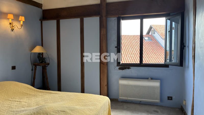 Maison - 200 m² - 7 pièces