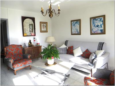 Appartement - 82 m² - 4 pièces