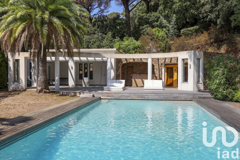 Maison - 350 m² - 9 pièces