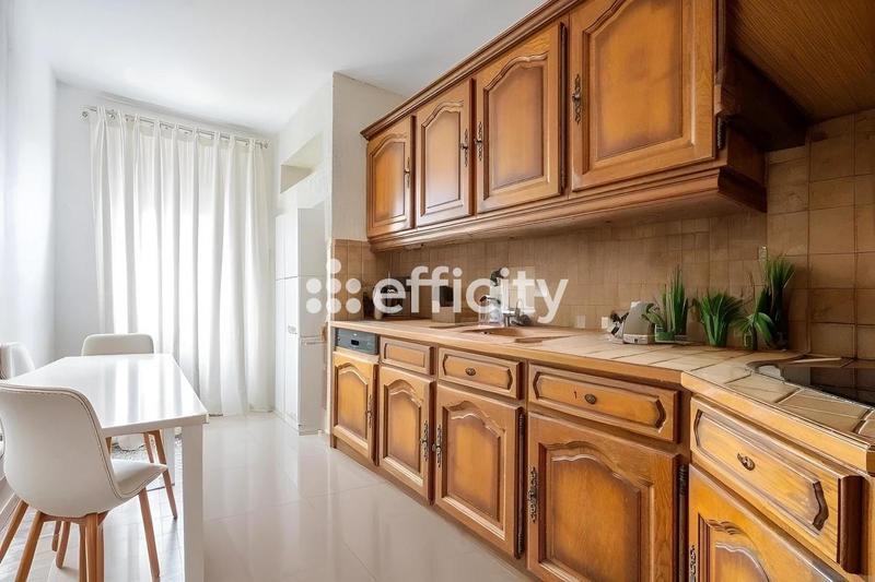 Pavillon - 130 m² - 5 pièces