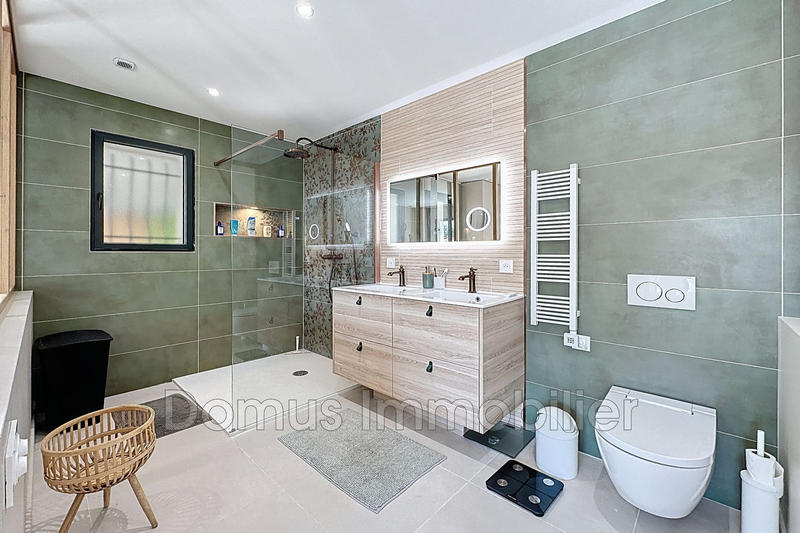 Maison - 165 m² - 6 pièces