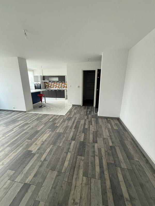 Appartement - 60 m² - 2 pièces