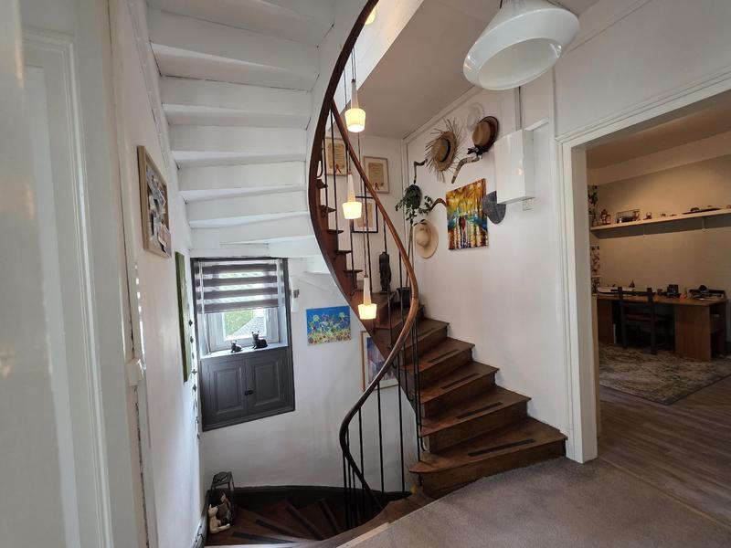 Maison - 188 m² - 7 pièces