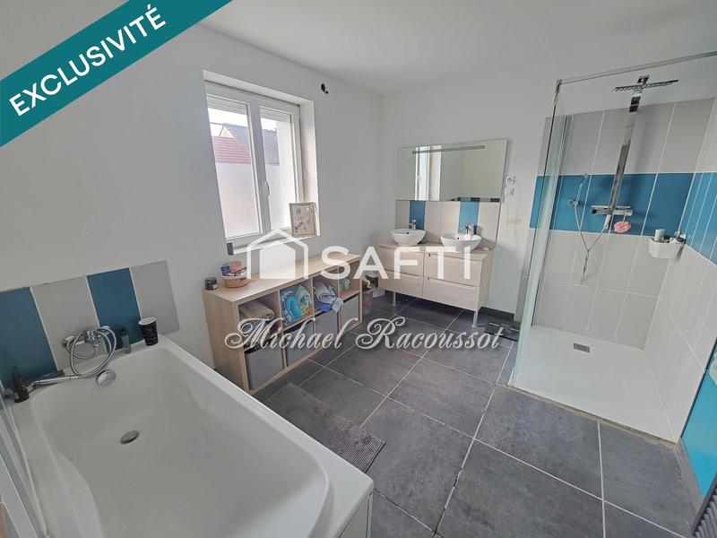 Maison - 164 m² - 8 pièces