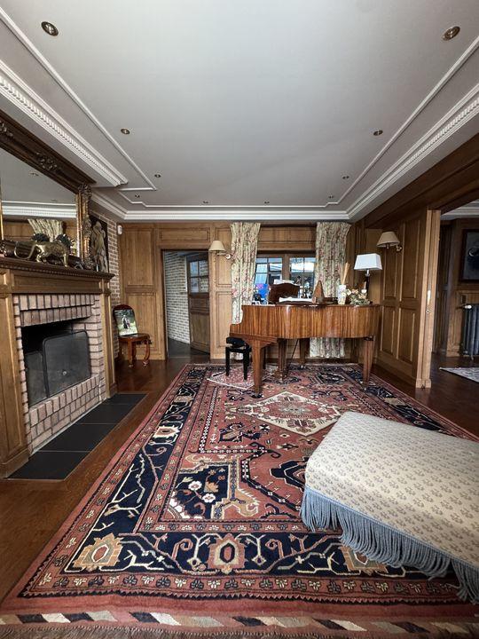 Demeure - 710 m² - 15 pièces