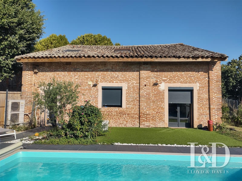 Maison - 200 m² - 6 pièces