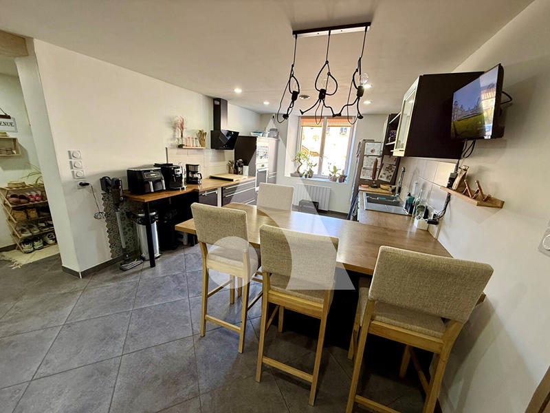 Maison - 232 m² - 6 pièces