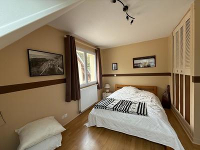 Maison - 300 m² - 6 pièces