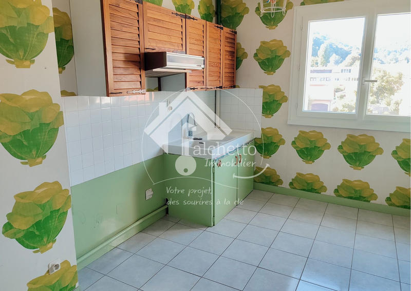 Appartement - 88 m² - 4 pièces