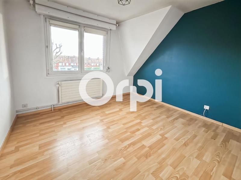 Maison - 93 m² - 4 pièces