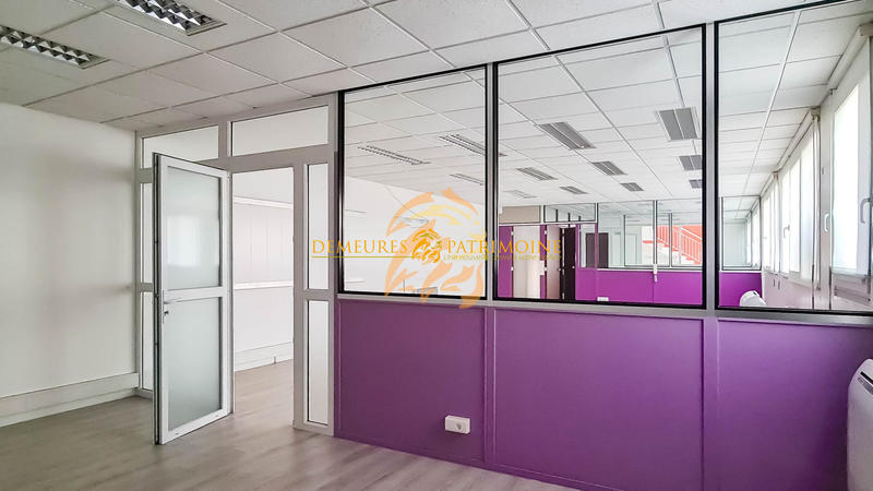 Local d'activités - 2 100 m²