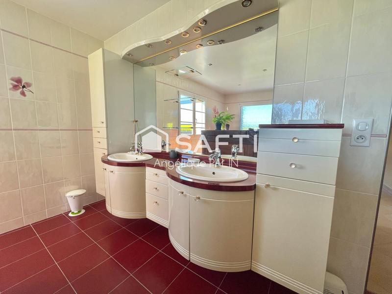 Maison - 159 m² - 6 pièces