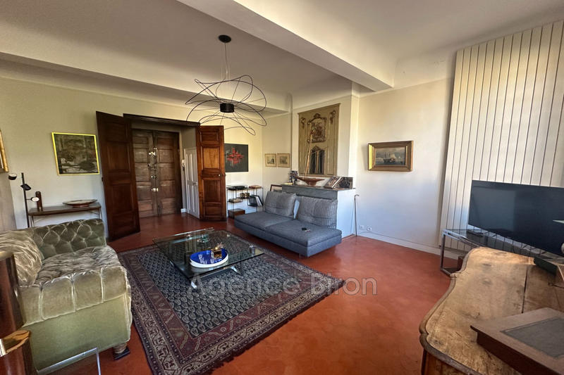 Appartement - 85 m² - 3 pièces