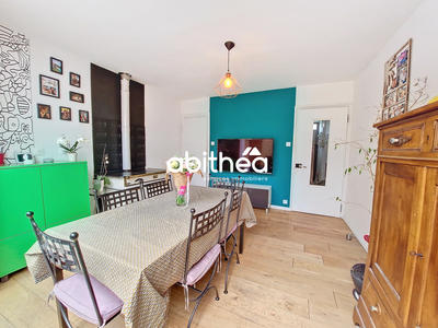 Maison - 85 m² - 5 pièces