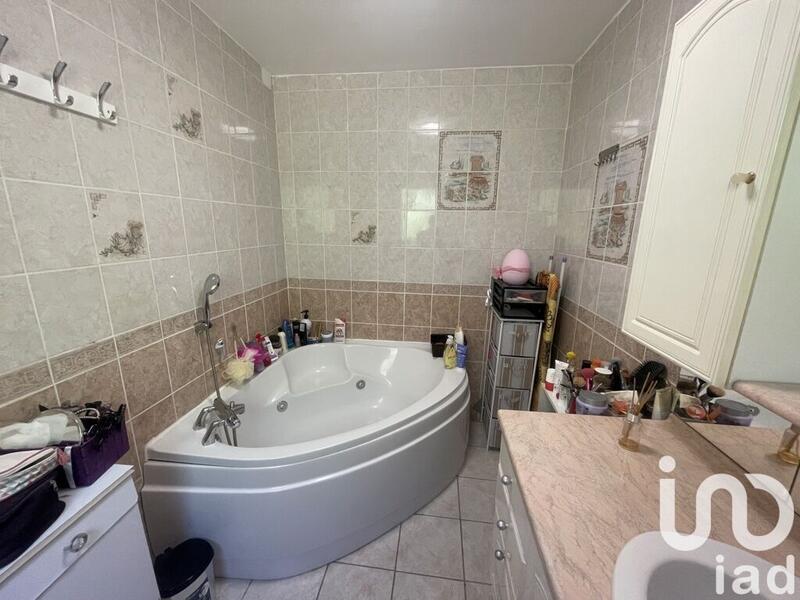 Maison - 167 m² - 9 pièces