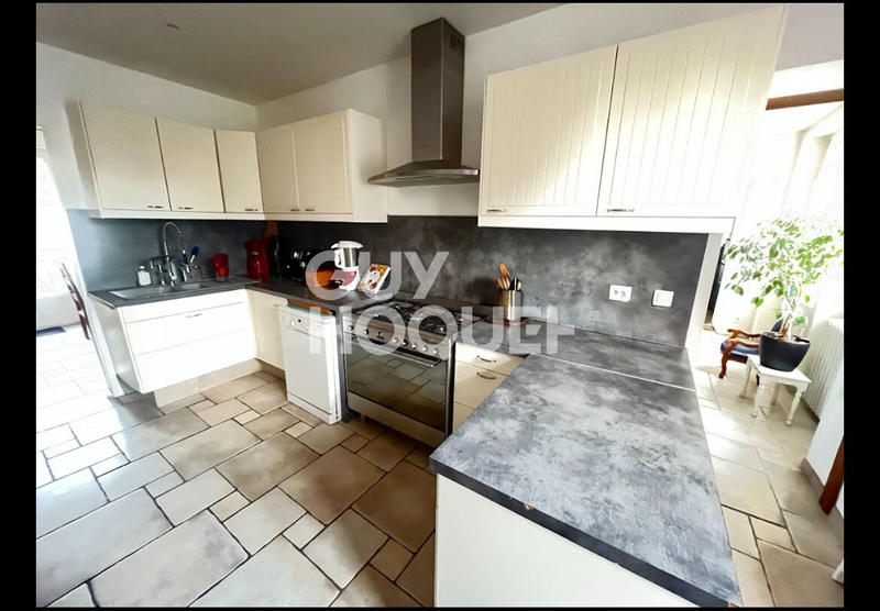 Maison - 157 m² - 7 pièces