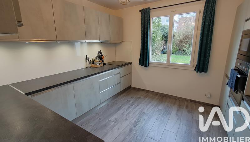 Maison - 97 m² - 5 pièces