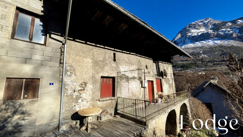 Maison - 350 m² - 10 pièces