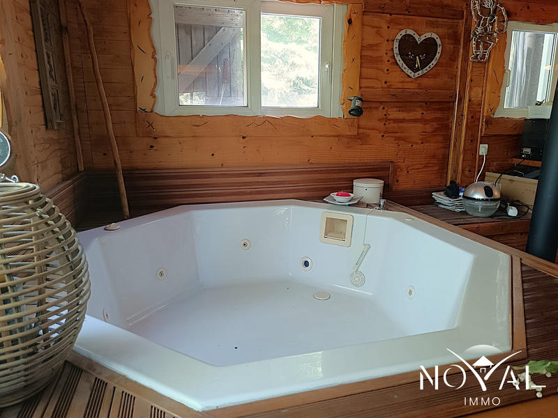 Local commercial - 240 m² - 2 pièces