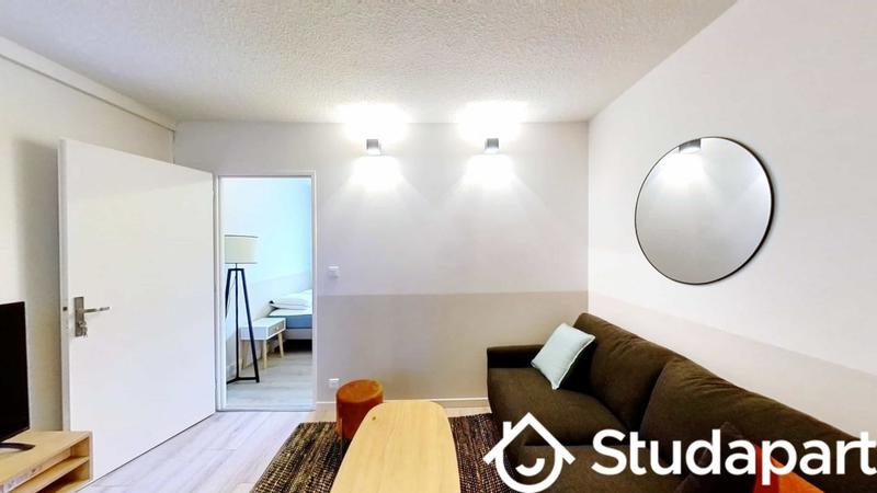 Chambre - 11 m² - 1 pièce