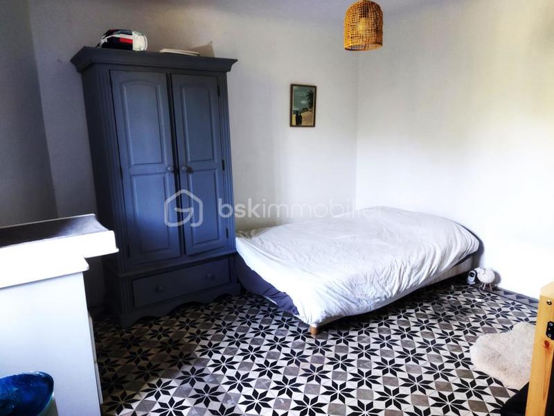 Maison - 215 m² - 7 pièces