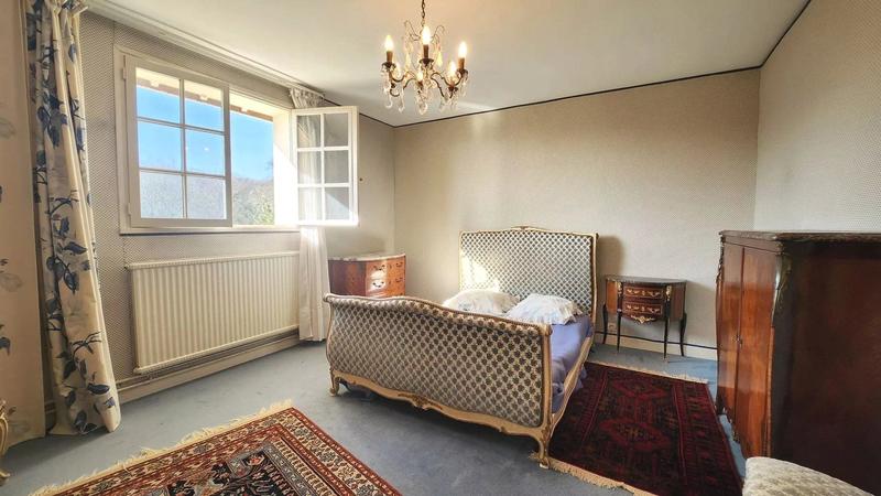 Maison - 177 m² - 7 pièces