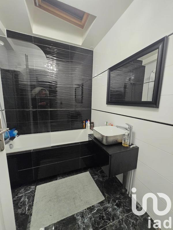 Maison - 97 m² - 5 pièces