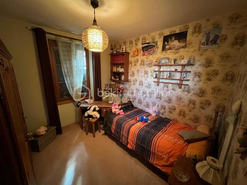 Maison - 250 m² - 10 pièces