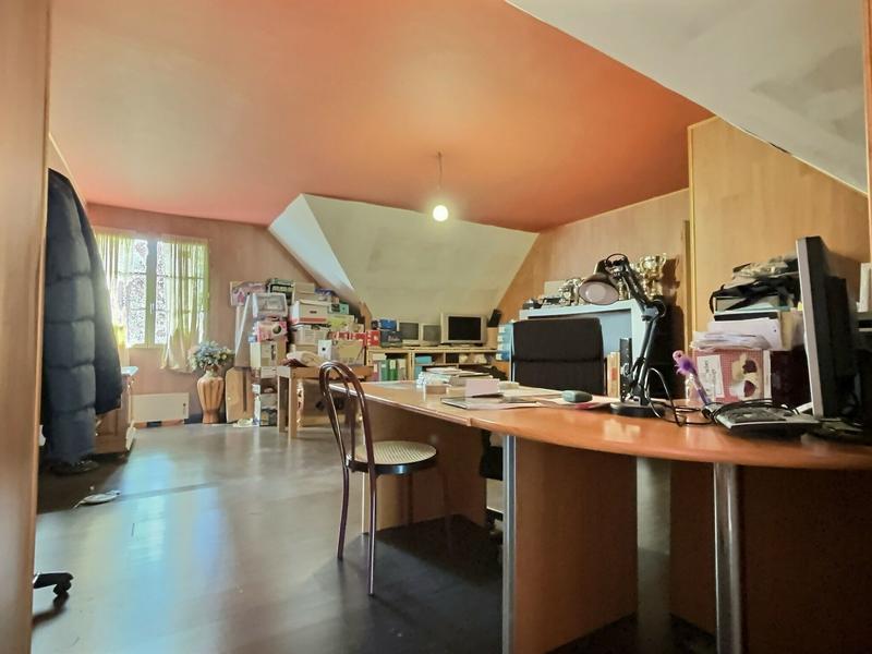 Maison - 257 m² - 9 pièces