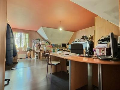 Maison - 257 m² - 9 pièces