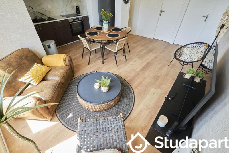 Chambre - 11 m² - 1 pièce