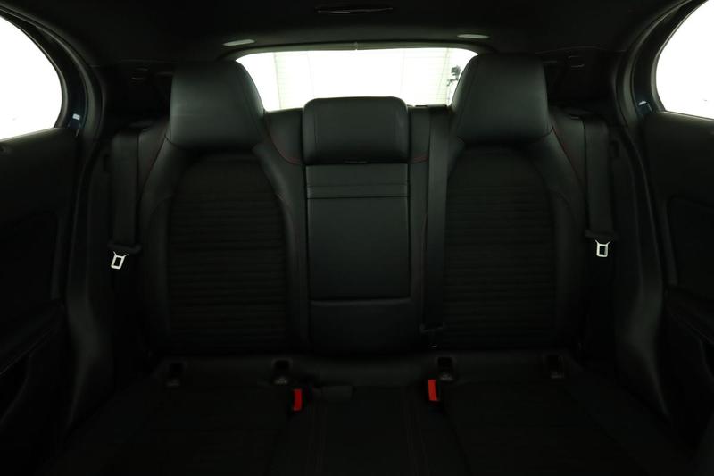 Mercedes Gla 200 d Fascination 7g-Dct 136 ch