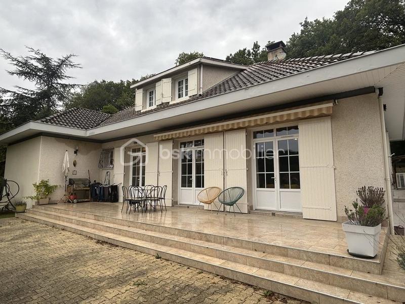 Villa - 187 m² - 6 pièces