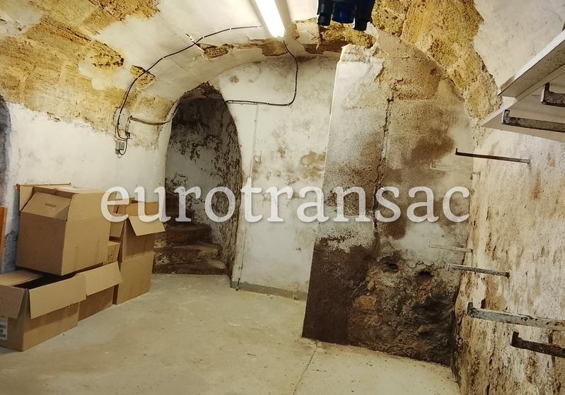 Fonds de commerce - Local d'activité / Entrepôt - 61 m²