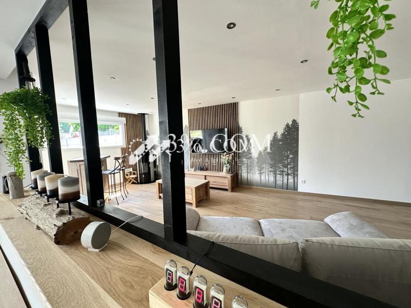 Pavillon - 152 m² - 6 pièces