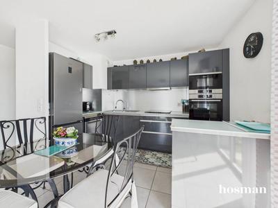 Appartement - 97 m² - 5 pièces