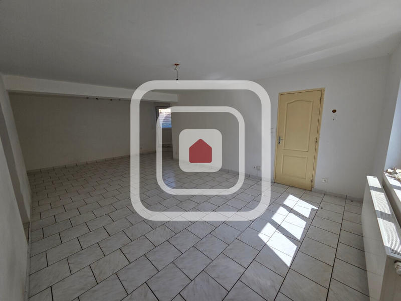 Maison - 175 m² - 9 pièces